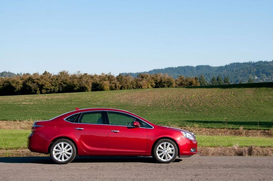  Buick Verano 2012 года  (фото 40 из 122)